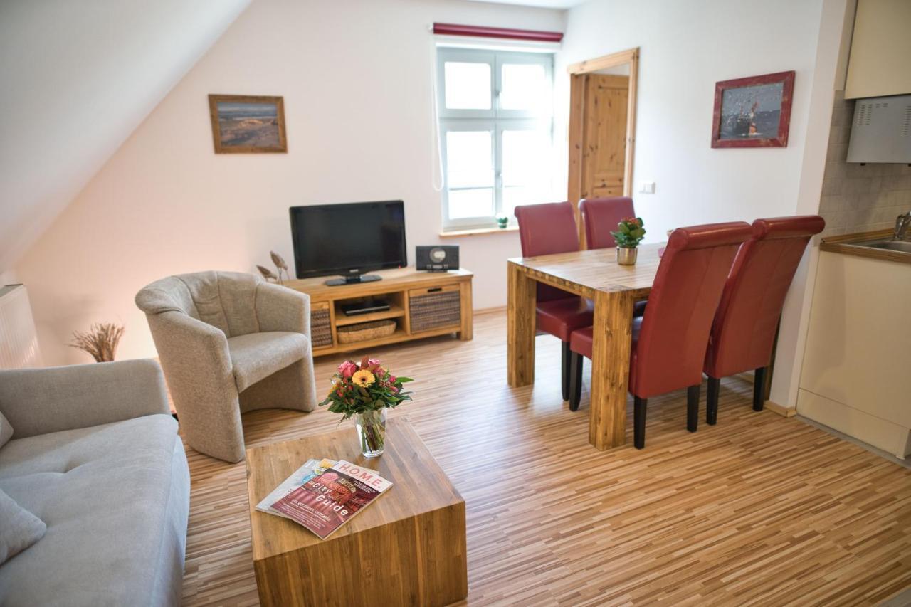 Zum Goldenen Anker Aparthotel Stralsund Exterior photo